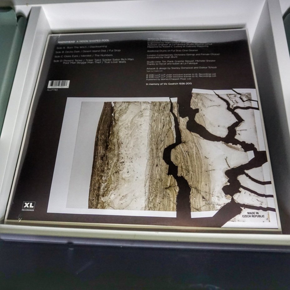 Radiohead - A Moon Shaped Pool (foil gatefold cover detail)