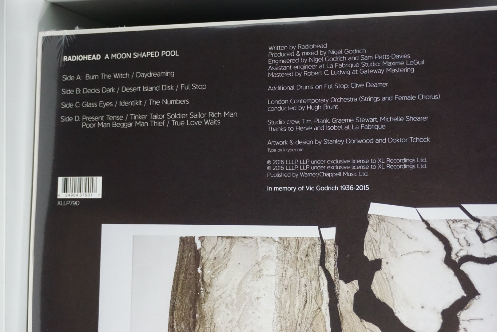 Radiohead - A Moon Shaped Pool (foil gatefold cover detail)