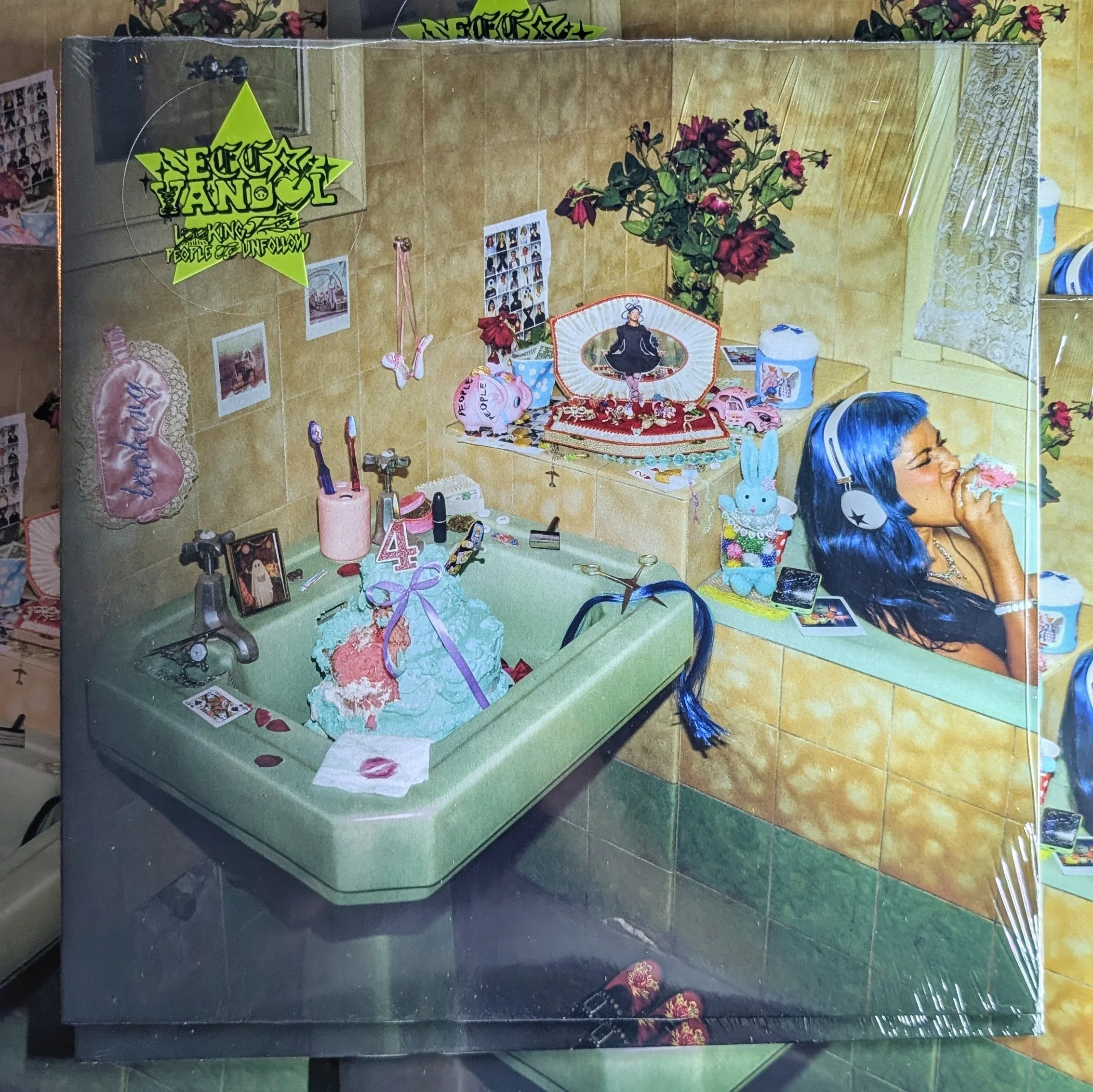 Ecca Vandal — Looking For People To Unfollow (black vinyl)