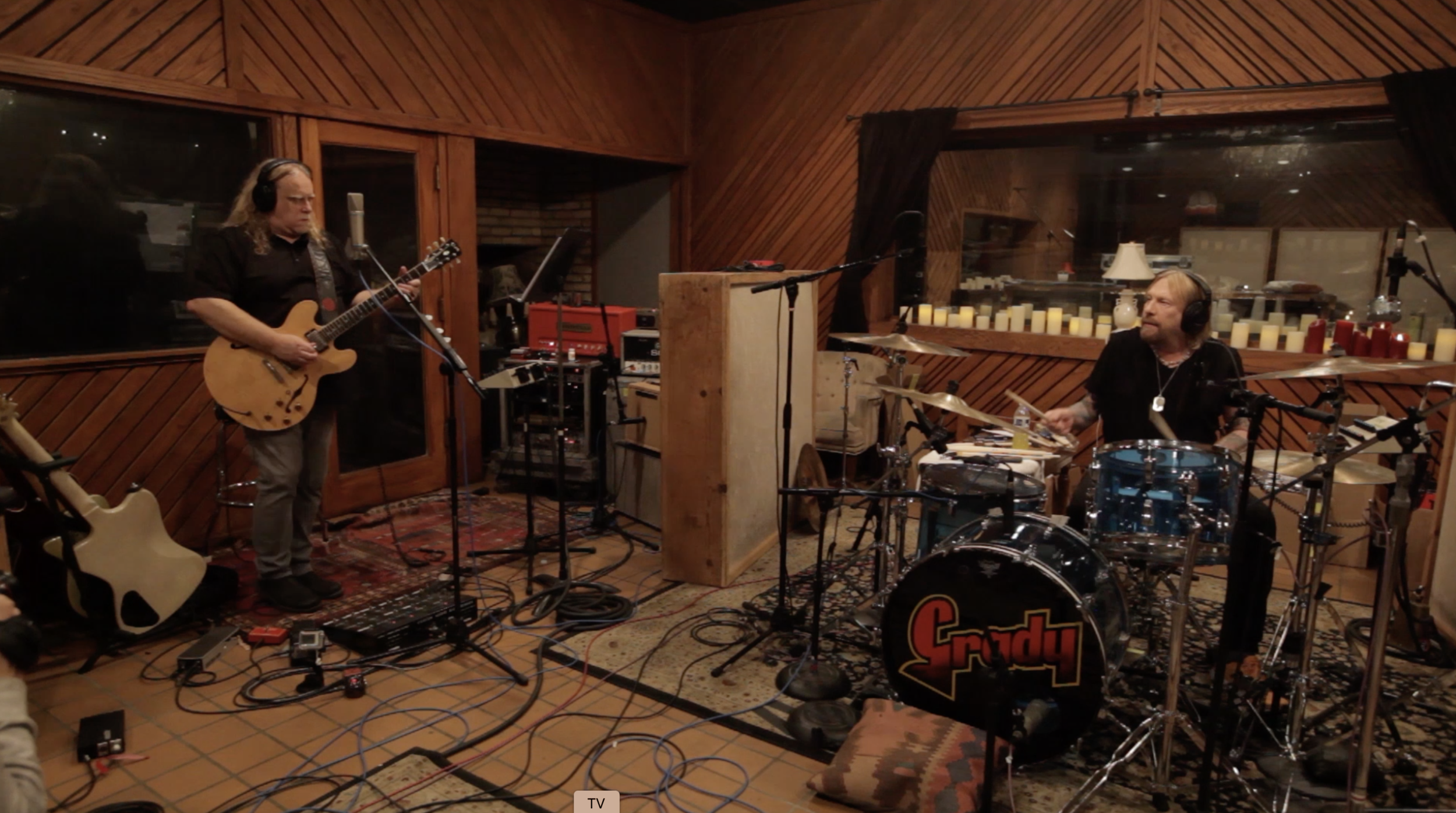  Artist Spotlights -  Gov’t Mule 