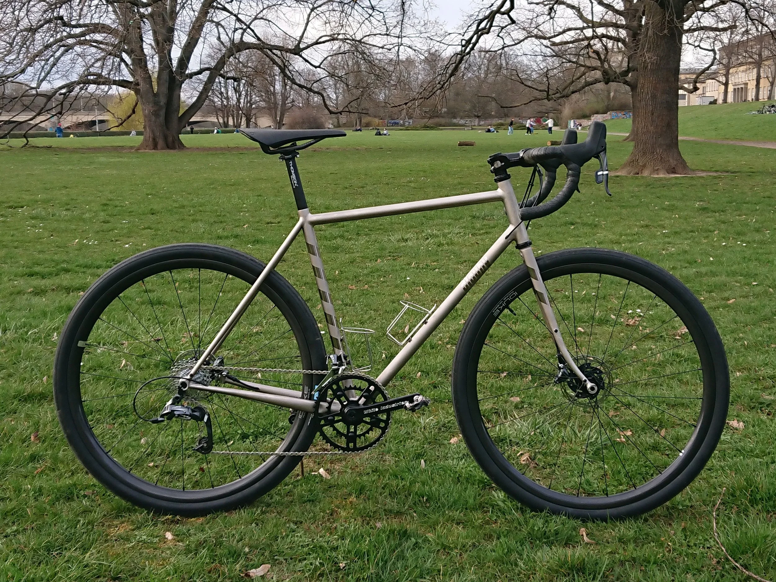 #054 - Breitreifenrennrad