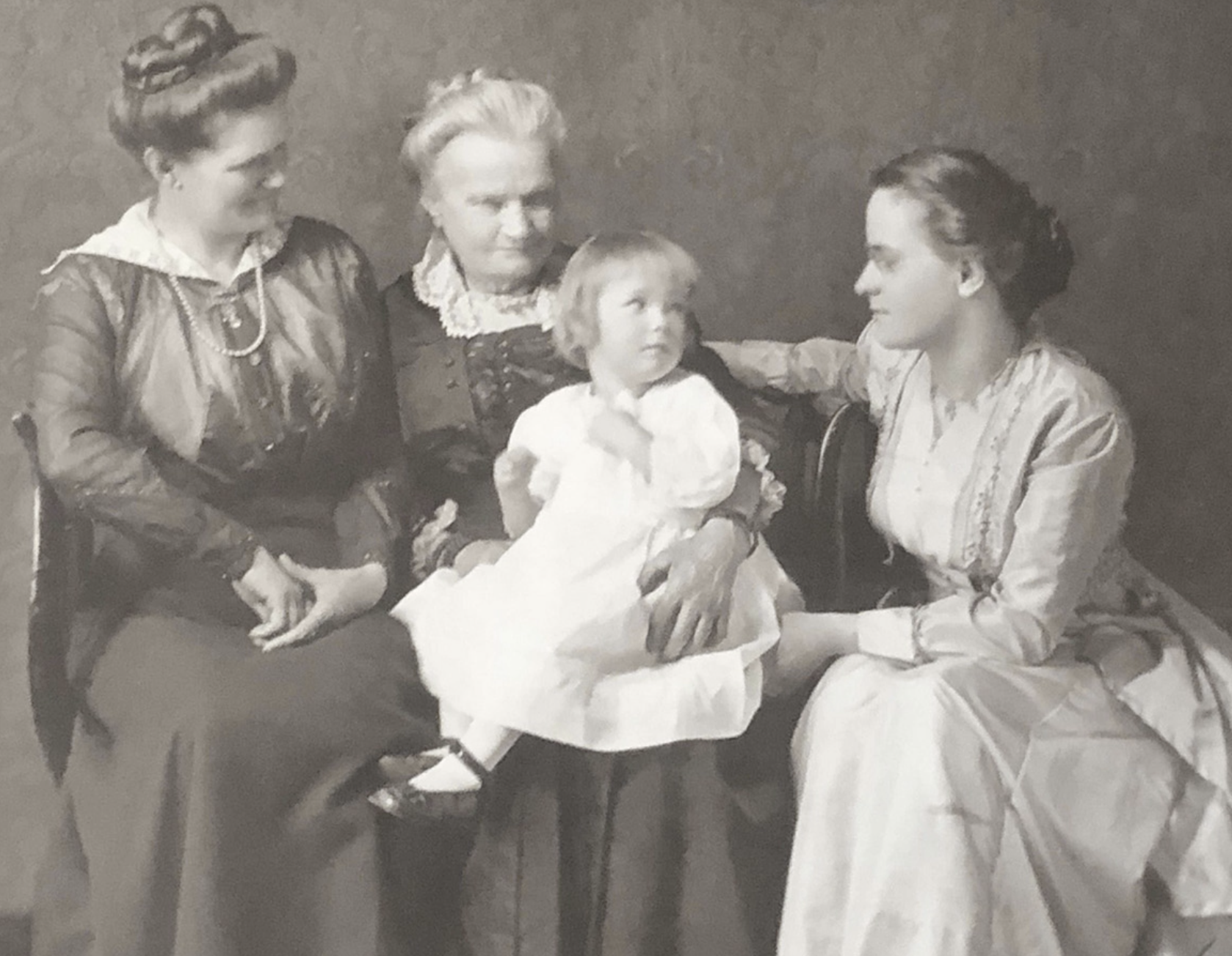 4 generations of Betz women in Kansas City
