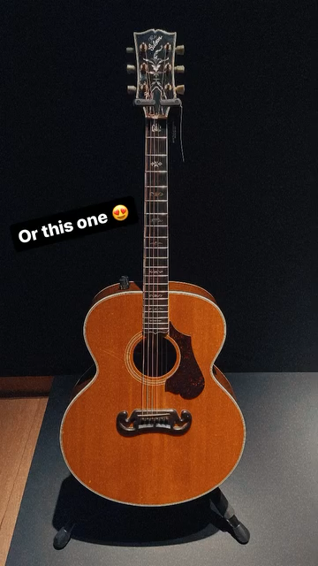 Mark Knopfler 3.png