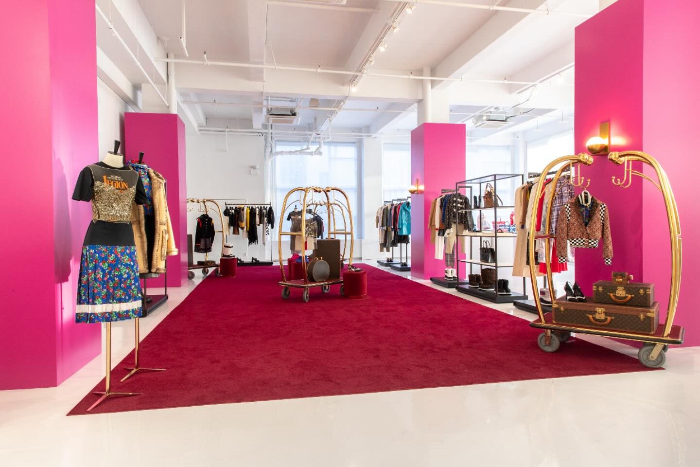 Pink October @location05
#louisvuitton #fashion #eventspace #venue #photography #photooftheday #photostudio #nyc #location05 #studio #photographer
