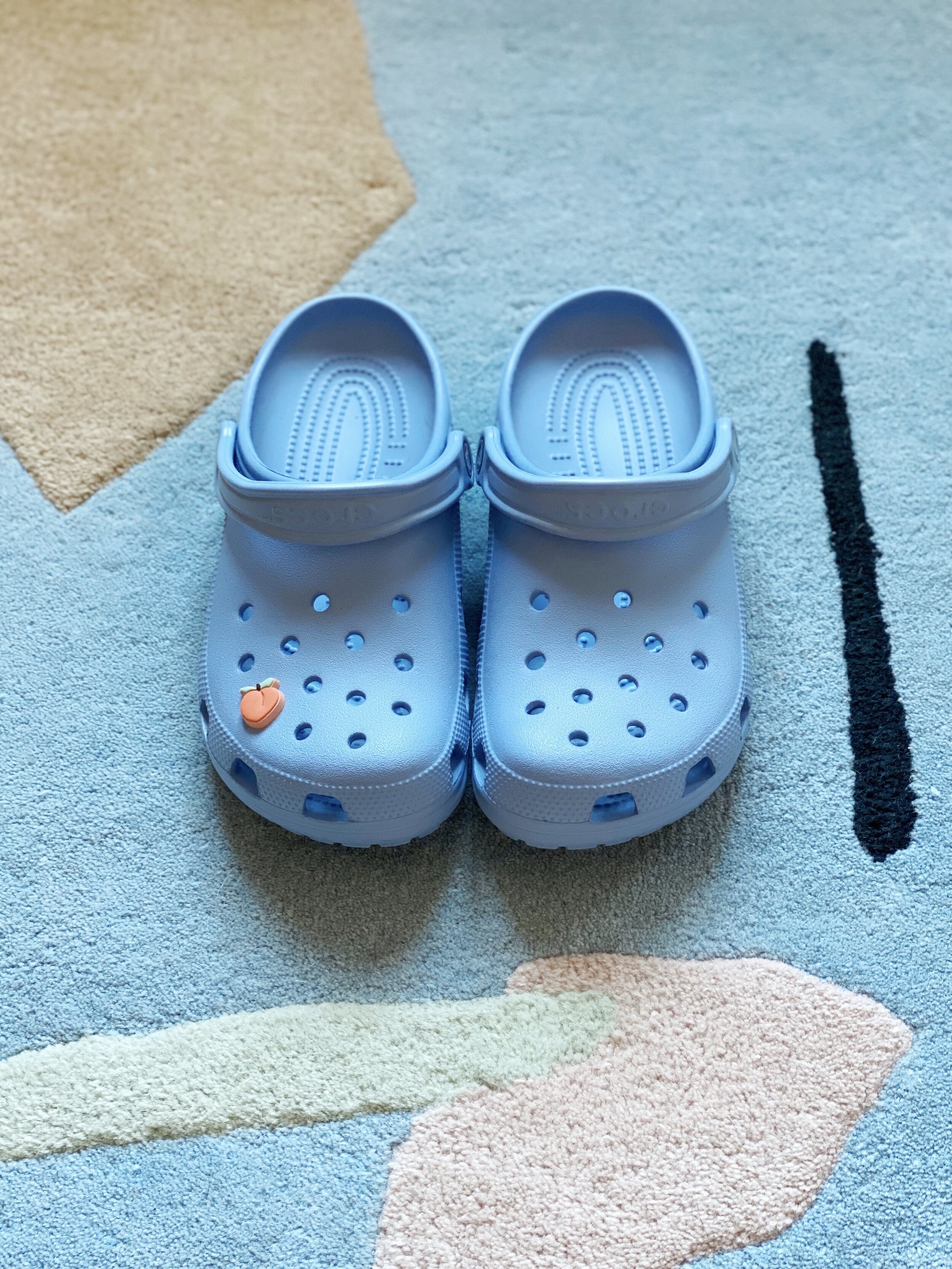 pale blue lined crocs