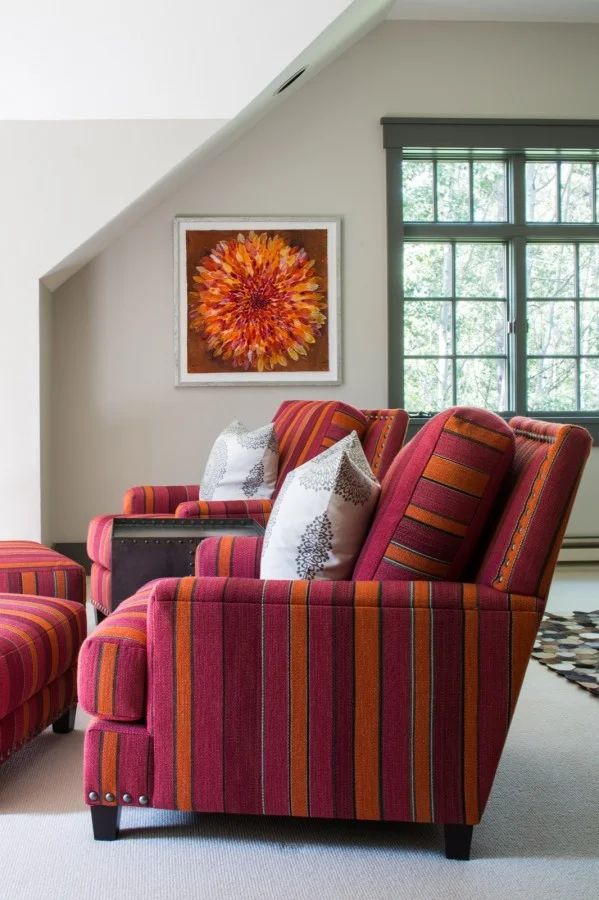 DuBois-guest-bedroom-sitting-area-599x900.jpg