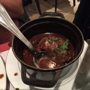 beef-bourgignon-in-pot-bourgogne-sud-1-300x300.jpg