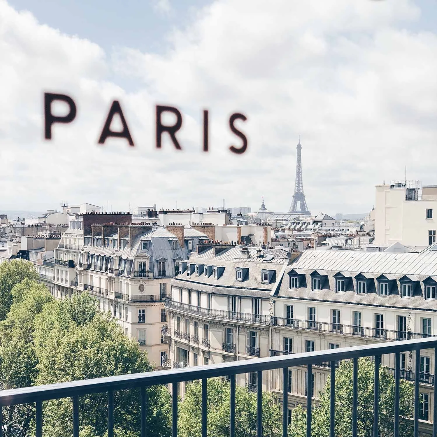 Paris-guide.jpg