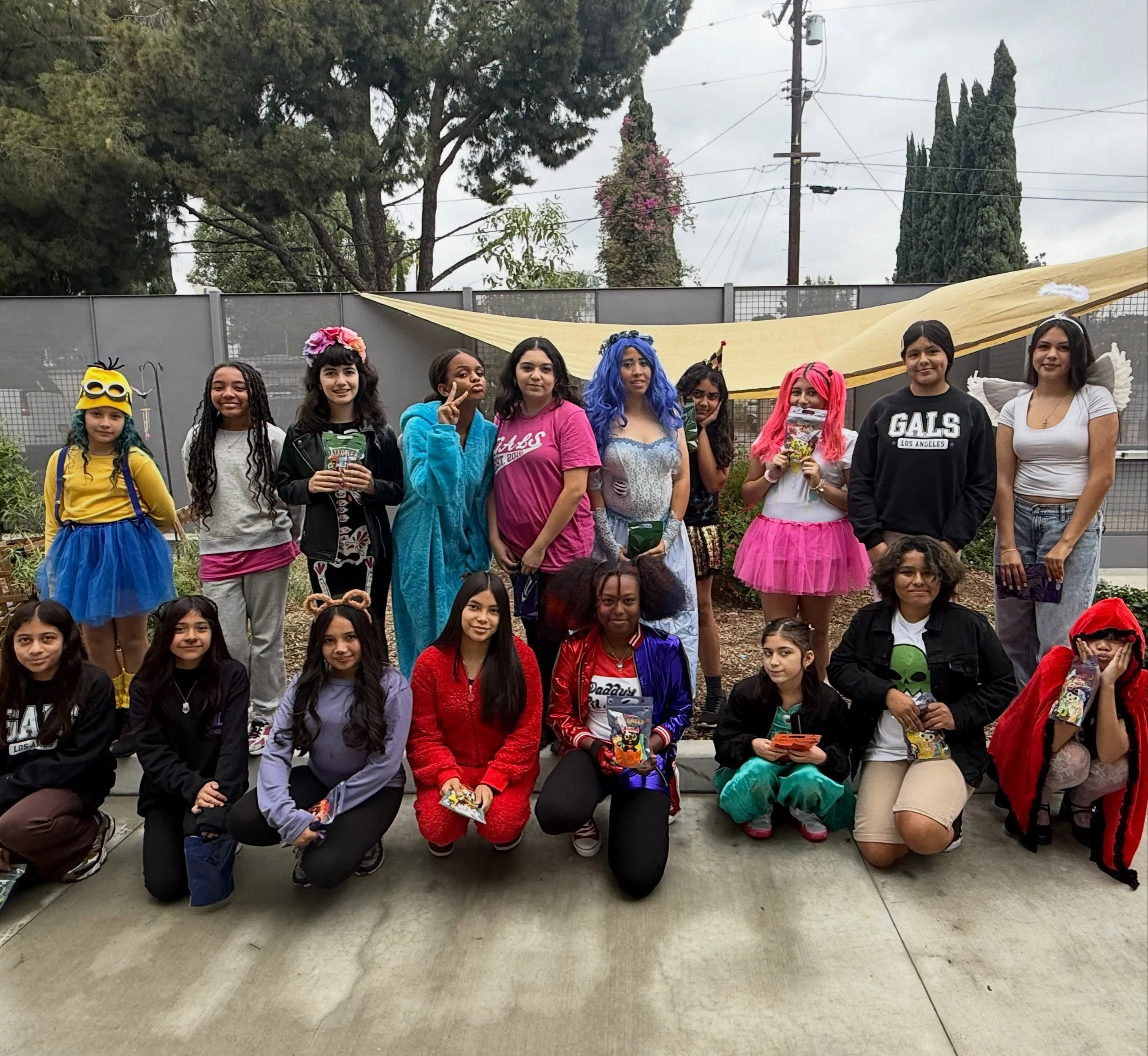 Happy Friday from GALS 🎉 
Today we celebrated October birthdays, held a costume parade, threw a perfect attendance pancake party and set up our school ofrenda 🏵️
Thank you to our amazing parent volunteers and staff that help make these events possi