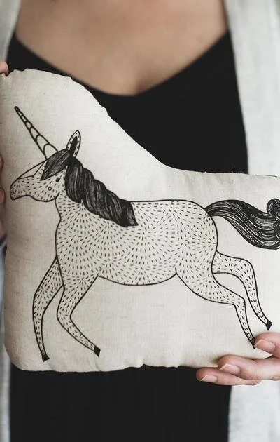 UnicornPillow_400x630_crop_top.jpg