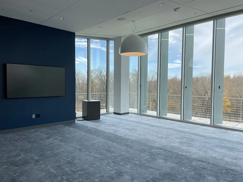 8 - meeting room.jpg