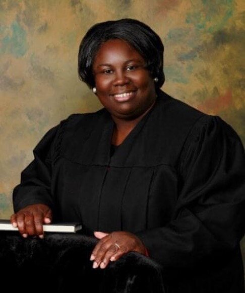 Every day in 2020, @bevkeel wrote about a woman who inspires her. She asked us to continue the tradition into 2021 and today is the sixth in my week-long series.

Today, I celebrate a fellow Kentuckian, Nashville Juvenile Court Judge @sheilacalloway.