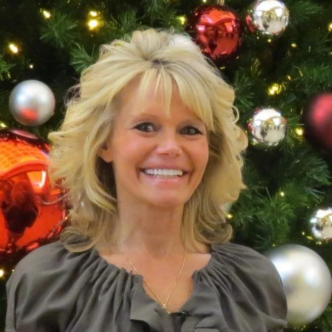 Shanna and Food Bank October 2015.jpg