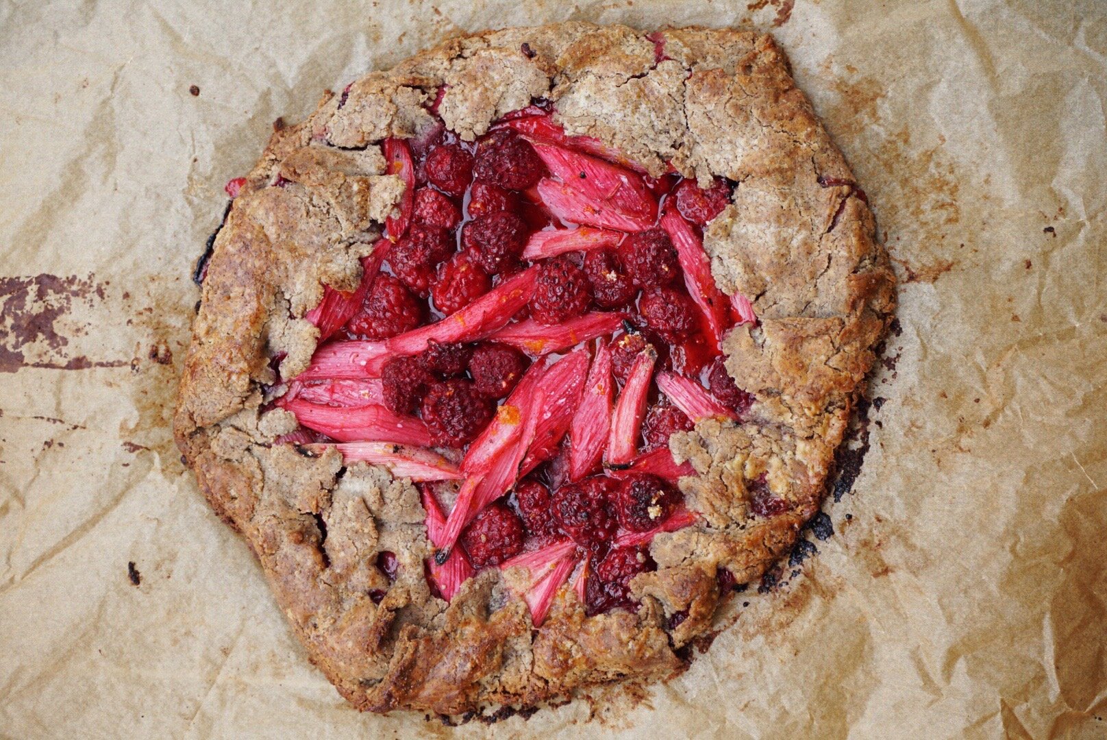 rhubarb raspberry galette