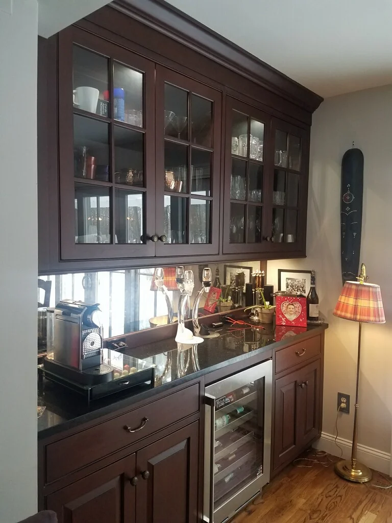 kitchenbar.jpg