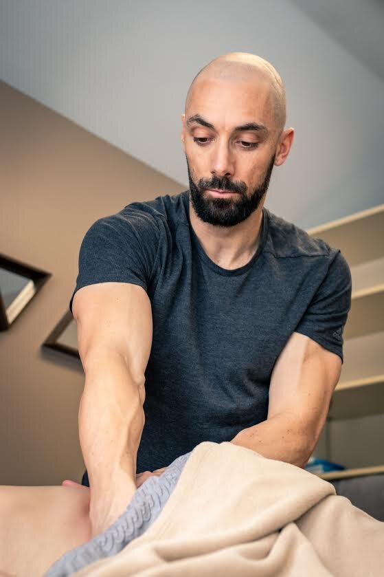 *Back and Neck Pain  *Sciatica  *Hip Pain  *TMJ  *Plantar fasciitis,  ​Rotator Cuff,  ​Piriformis, Syndrome