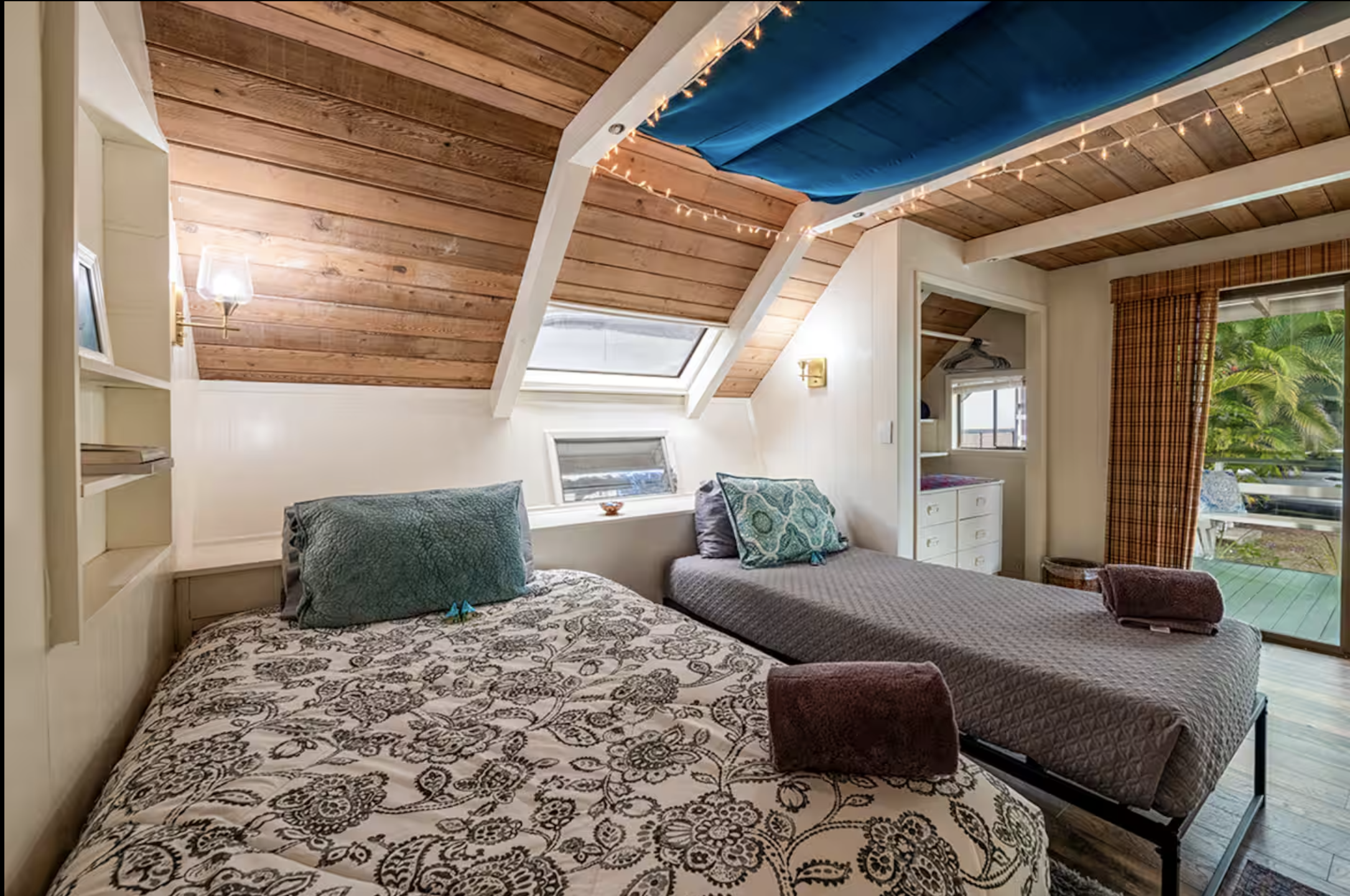 shared room deck.png