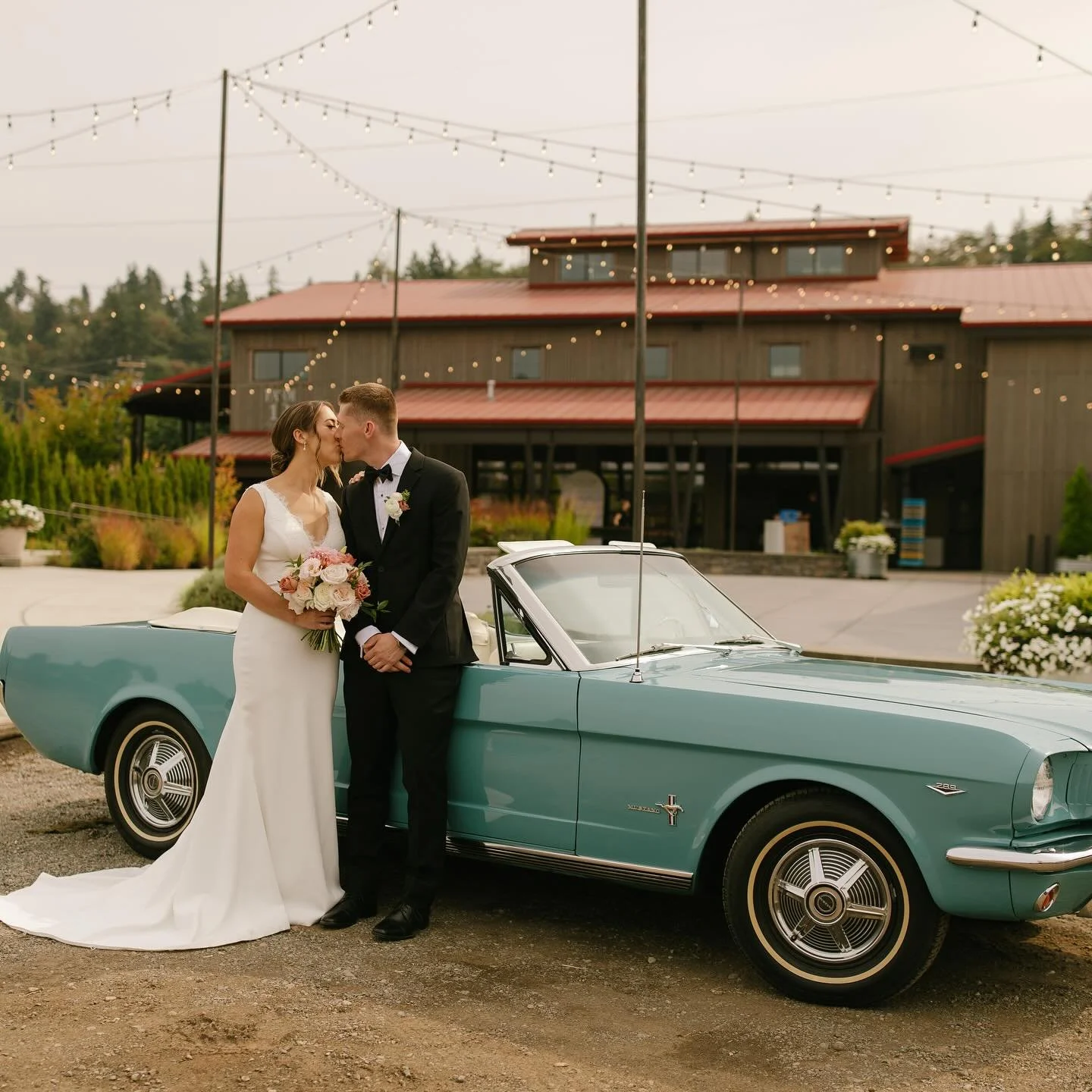 A few fun details about Robyn and Nate&rsquo;s September wedding that are a must share 🫶 

Robyn&rsquo;s dad bought this getaway car just two weeks before she was born. Her mom wasn&rsquo;t exactly thrilled about the purchase at the time, but now sh