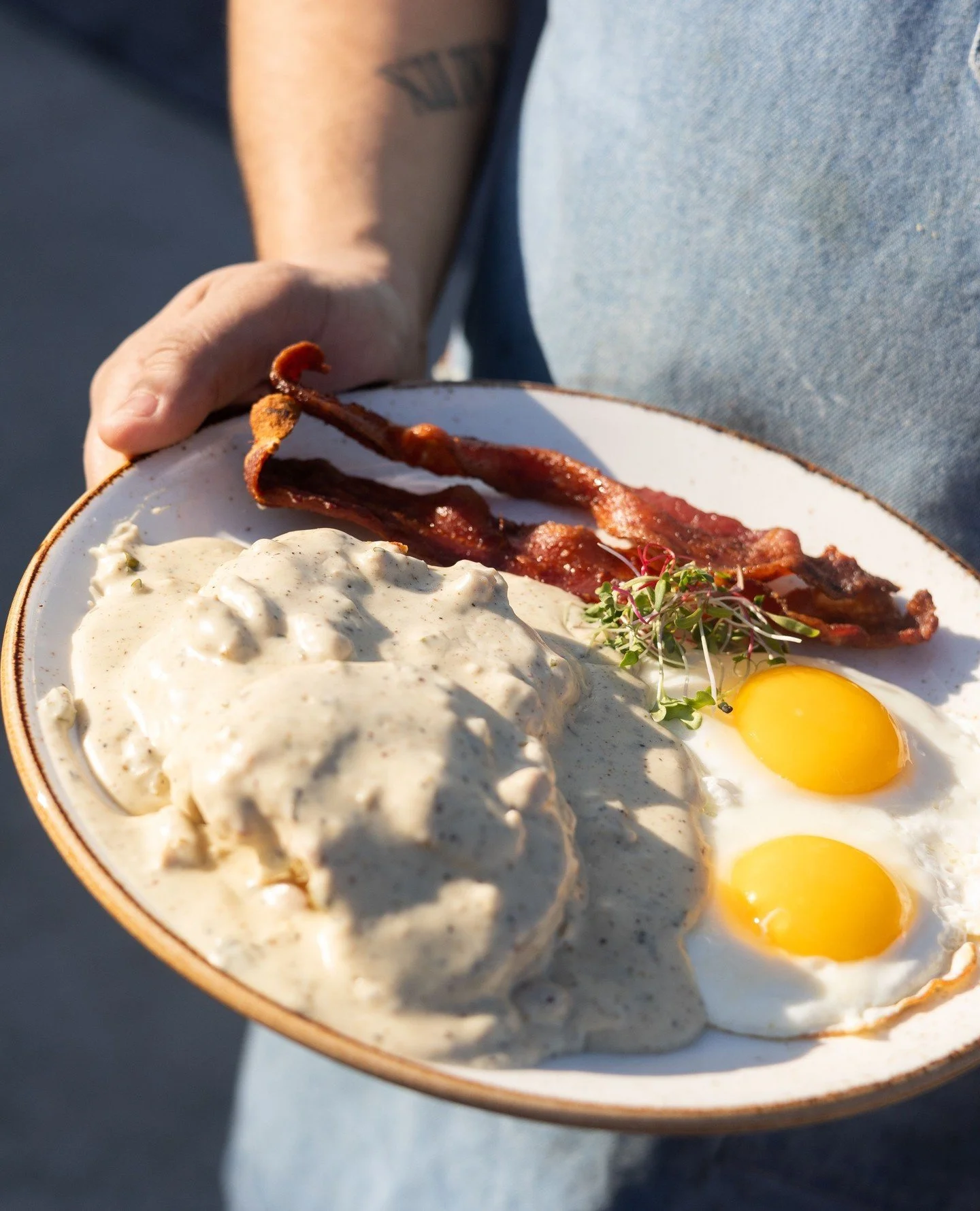 Biscuits this good deserve their own weekend plans. 😉⁠
Brunch with us 9 am &ndash; 3 pm every Saturday + Sunday.