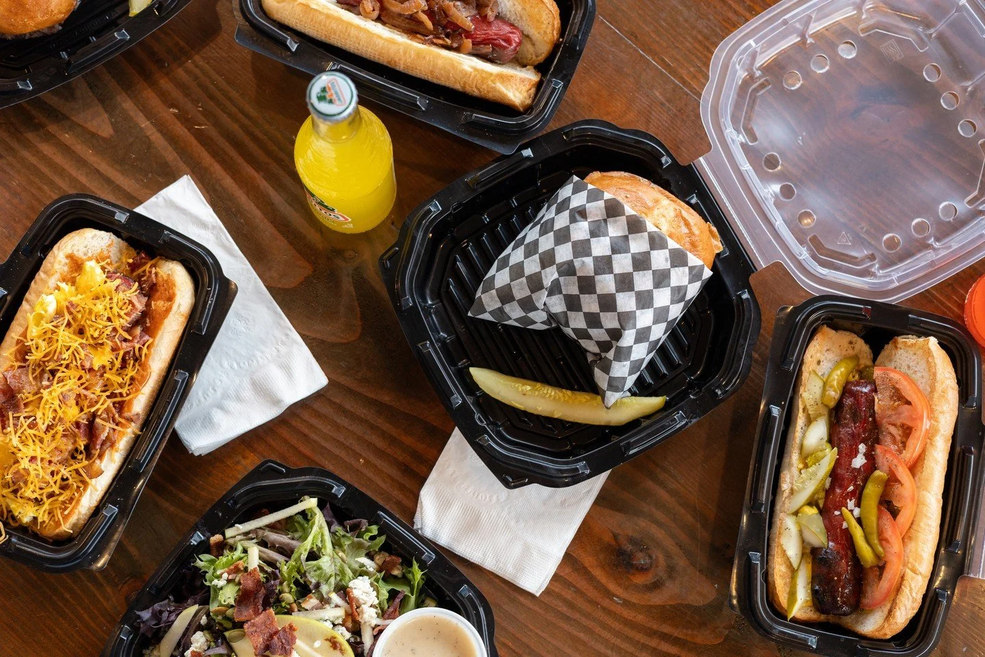 Remember Valley Boss? Still cooking and better than ever! Check out the refreshed menu with juicy burgers, crisp salads, and loaded hot dogs - ready whenever you are 🌭🍔🥗⁠
⁠
Order pick up or delivery at www.toasttab.com/valleyboss.
