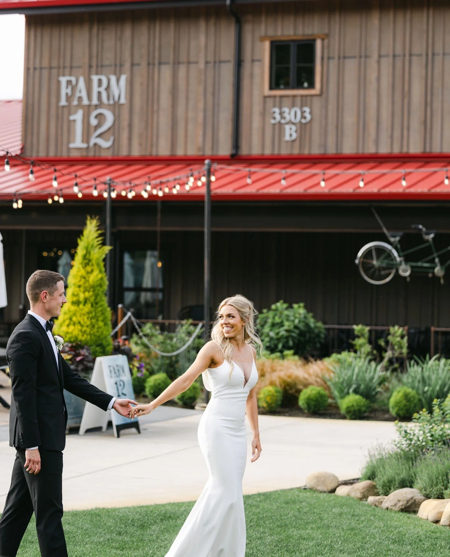 Happy Valentine's Day! Are you celebrating with a Fika coffee date? Farm 12 brunch? Booked your wedding date? Did you reserve our coursed Valentine's dinner? However you're celebrating, we can't wait to celebrate with you! ⁠
⁠
Love, Farm 12 ❤️