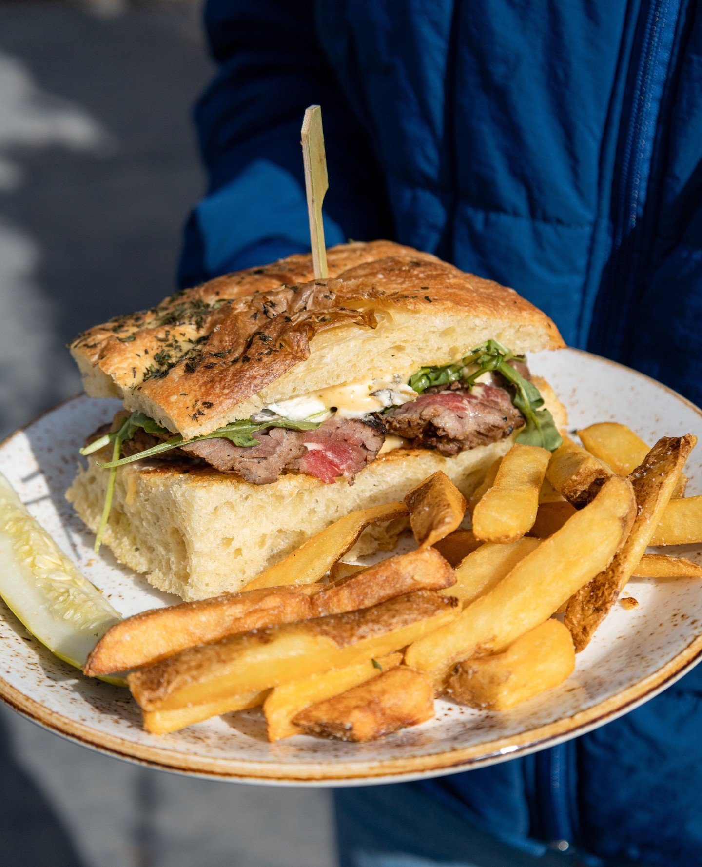 Tonight's dinner plans = handled✅️⁠
⁠
Farm 12's Steak Sandwich is juicy, creamy, and stacked to perfection. It's the kind of sandwich that'll have you doing a little happy dance after each bite (no judgement here💃).⁠
⁠
One of the teachers at the Gro