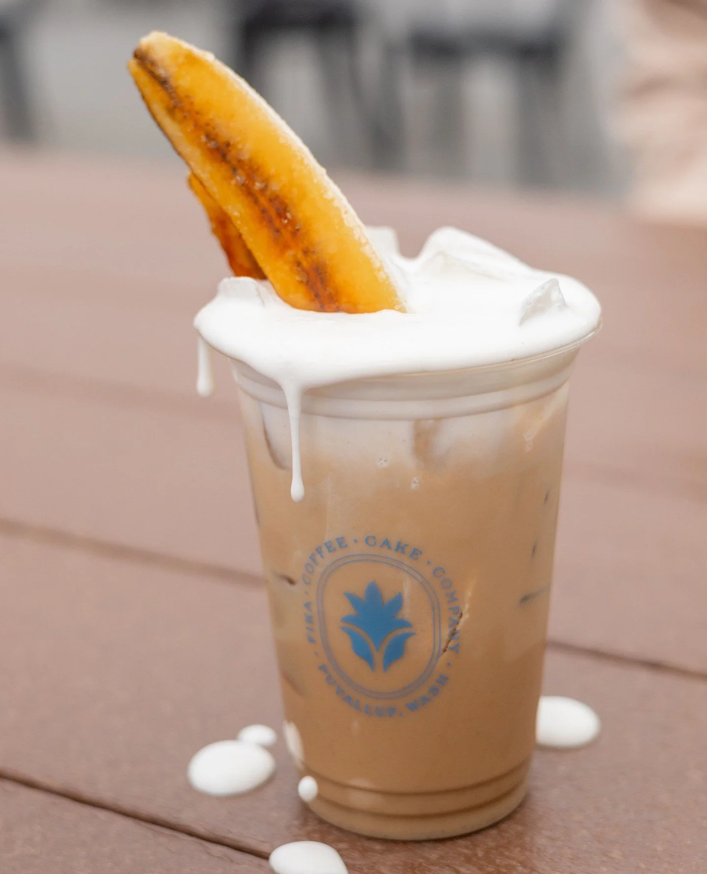 Our Banana Bread Dirty Chai is the best way to start your Sunday 🍌🍌⁠
⁠
Made with - Chai, Whole Milk, Housemade Banana Bread Syrup, Banana Cold Foam and Espresso