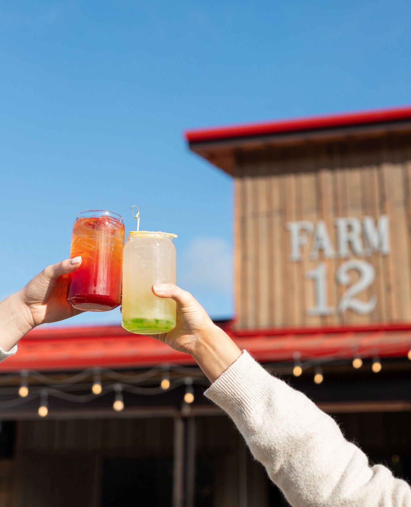 These two new "Drinks for Everyone" are the perfect way to cheers to blue skies and being one day closer to the weekend AND one day closer to patio season ☀️ ⁠
⁠
Spring Fair Apple⁠
Caramel Apple Syrup, Ginger Beer, Soda Water, Apple Slice, 