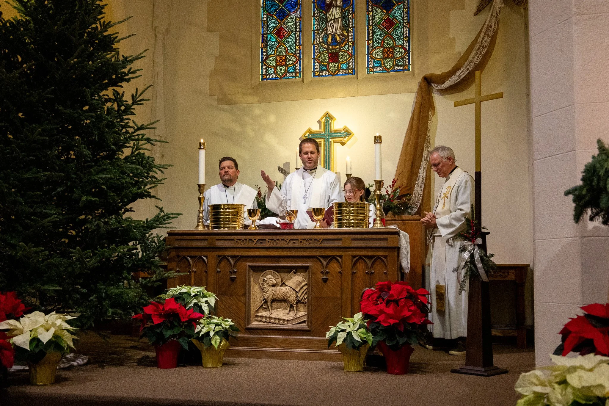 Part 1: Looking back at our Christmas Eve service. 🎄
.
.
.
#christmaseve #christmasevecandlelightservice #anglican #anglicanchurch #churchfamily #localchurch #hopkinsmn @midwestanglican