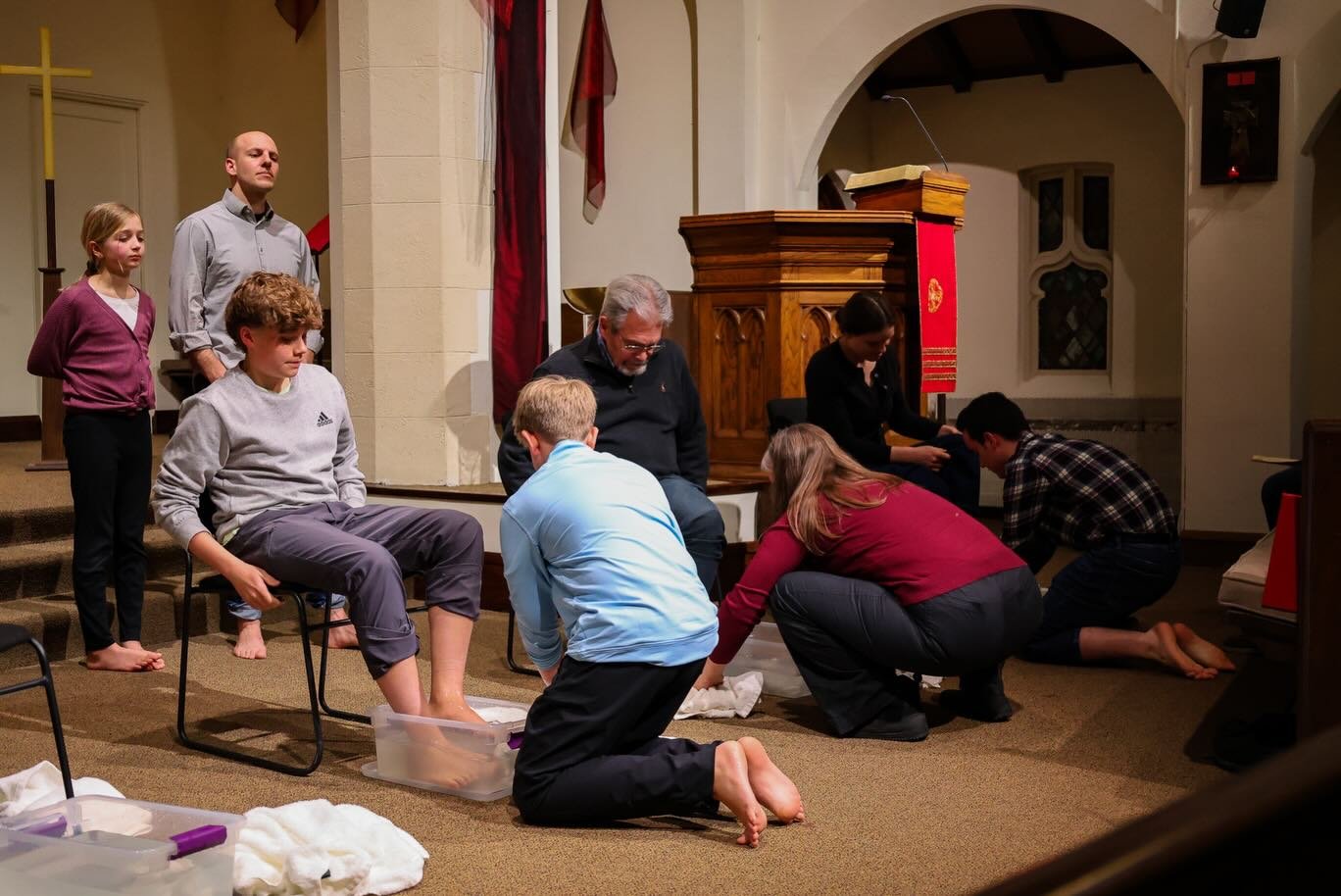 Maundy Thursday, Part 1: Deacon Leah reminded us about the power of Christ&rsquo;s sacrificial love, to love without expectation of anything in return. This love is the foundation of Christ&rsquo;s kingdom now and to come. We all had the opportunity 