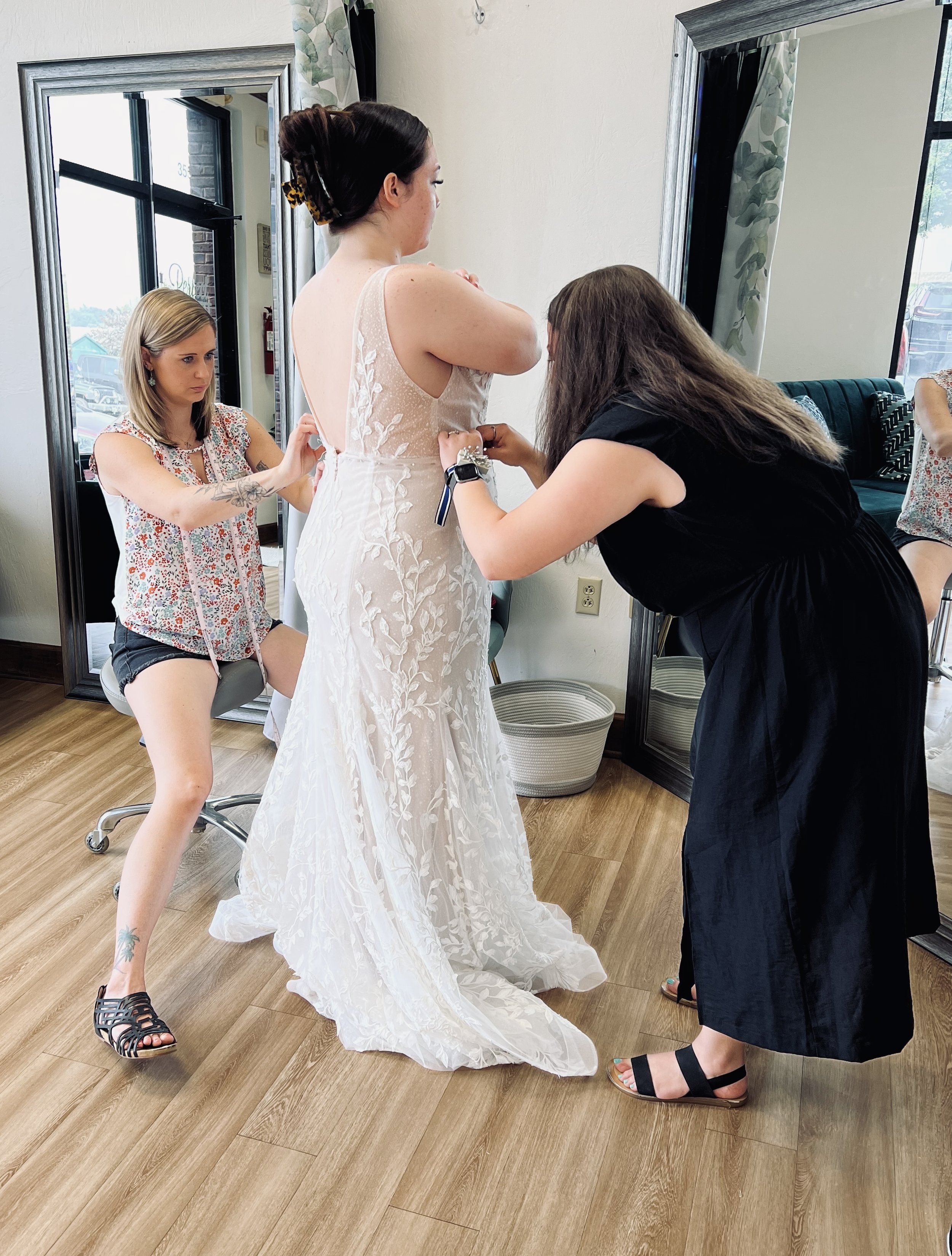 Ur bridal deals dresses prices