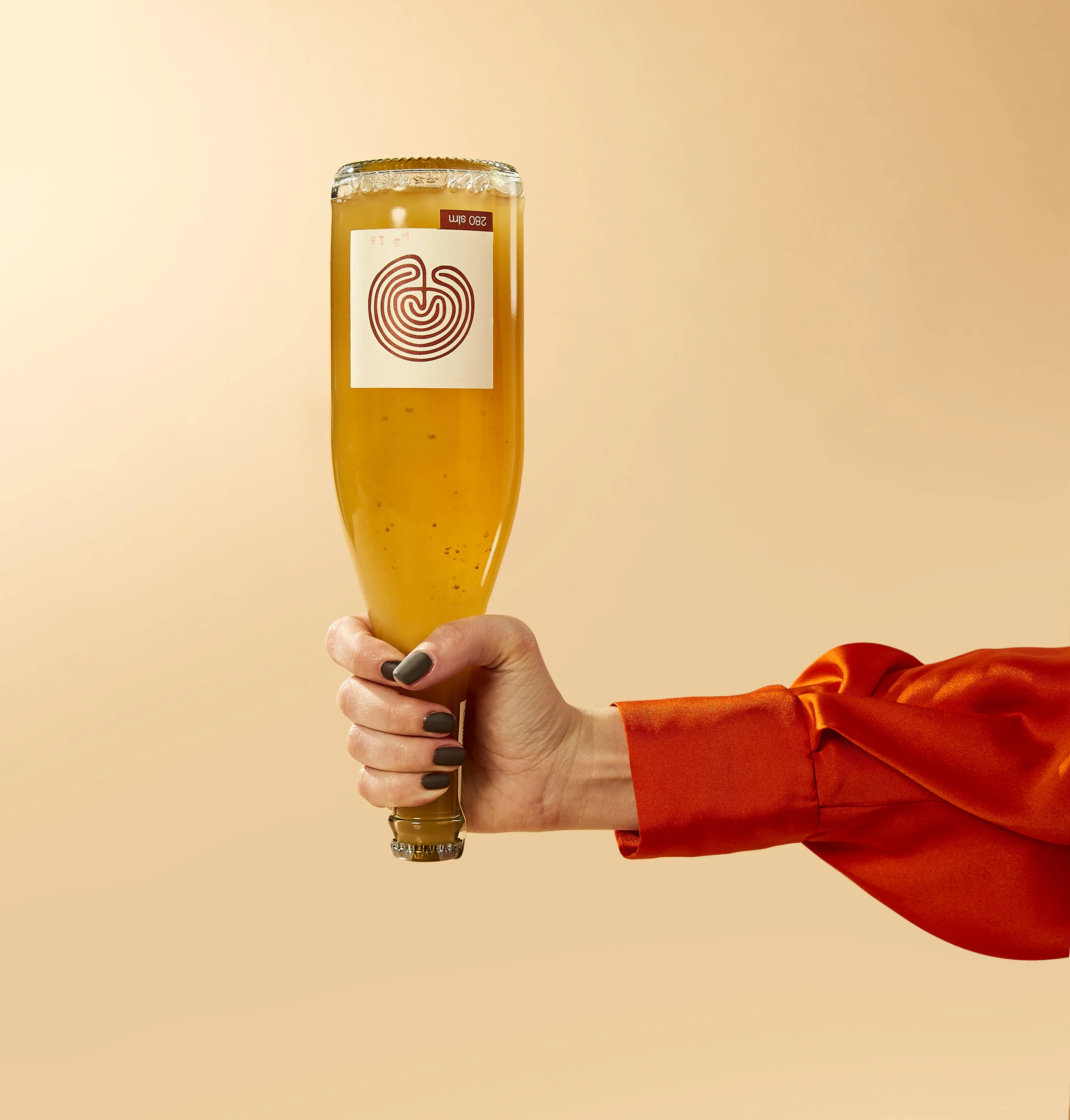 2019_03_Stella_Test9639 UPSIDE DOWN RED HERO comp.jpg