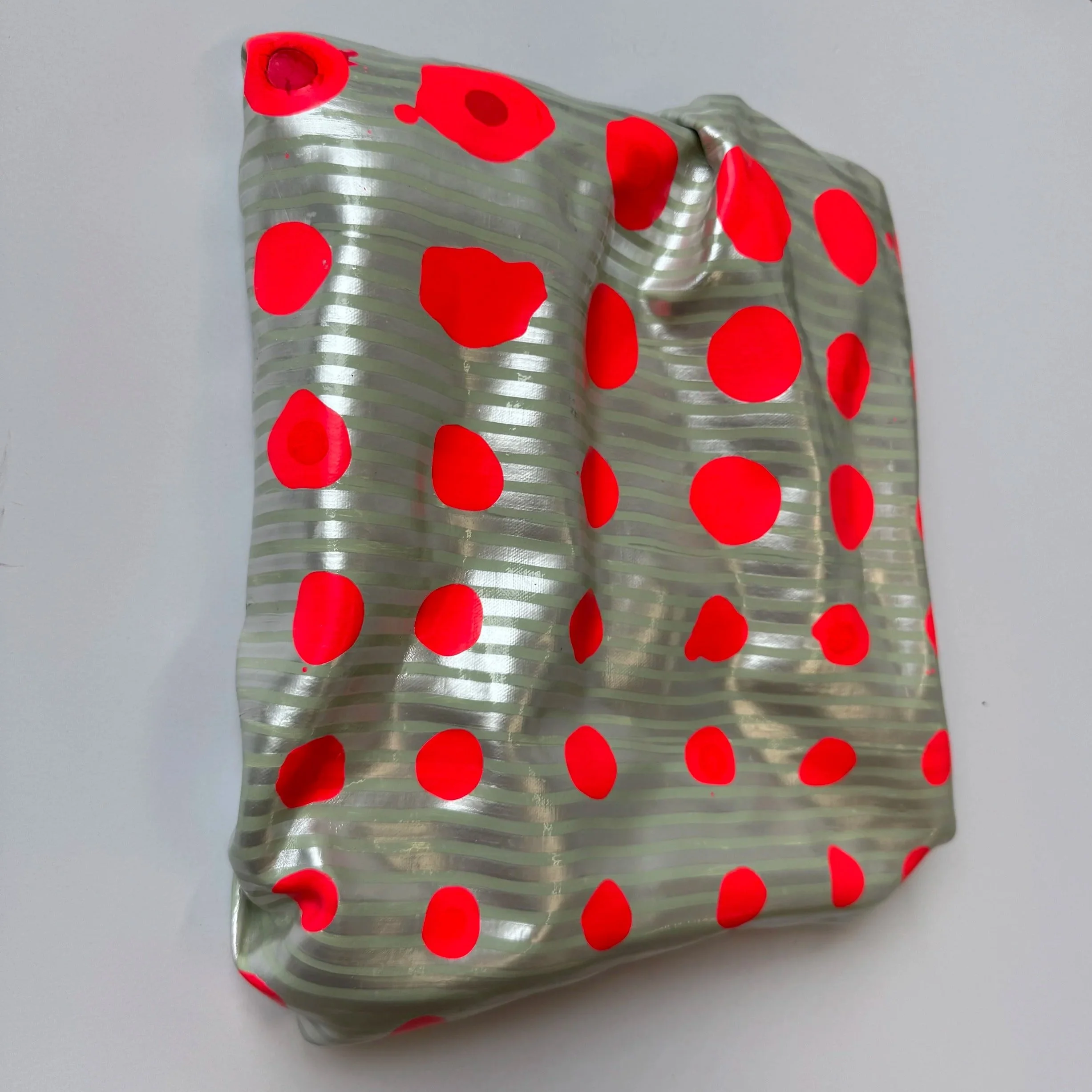 Dot 6 (side) | 14 x 17 inches