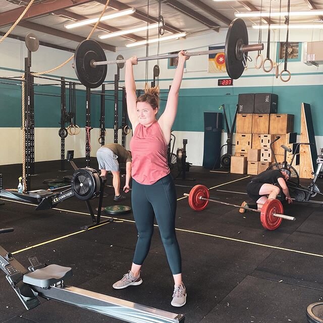 New strength cycle starts this week Revel! We&rsquo;ve got tempo front squats and push press! What else could be on the agenda! You&rsquo;ll just have to come and see! 
#strengthcycle #squats #workout