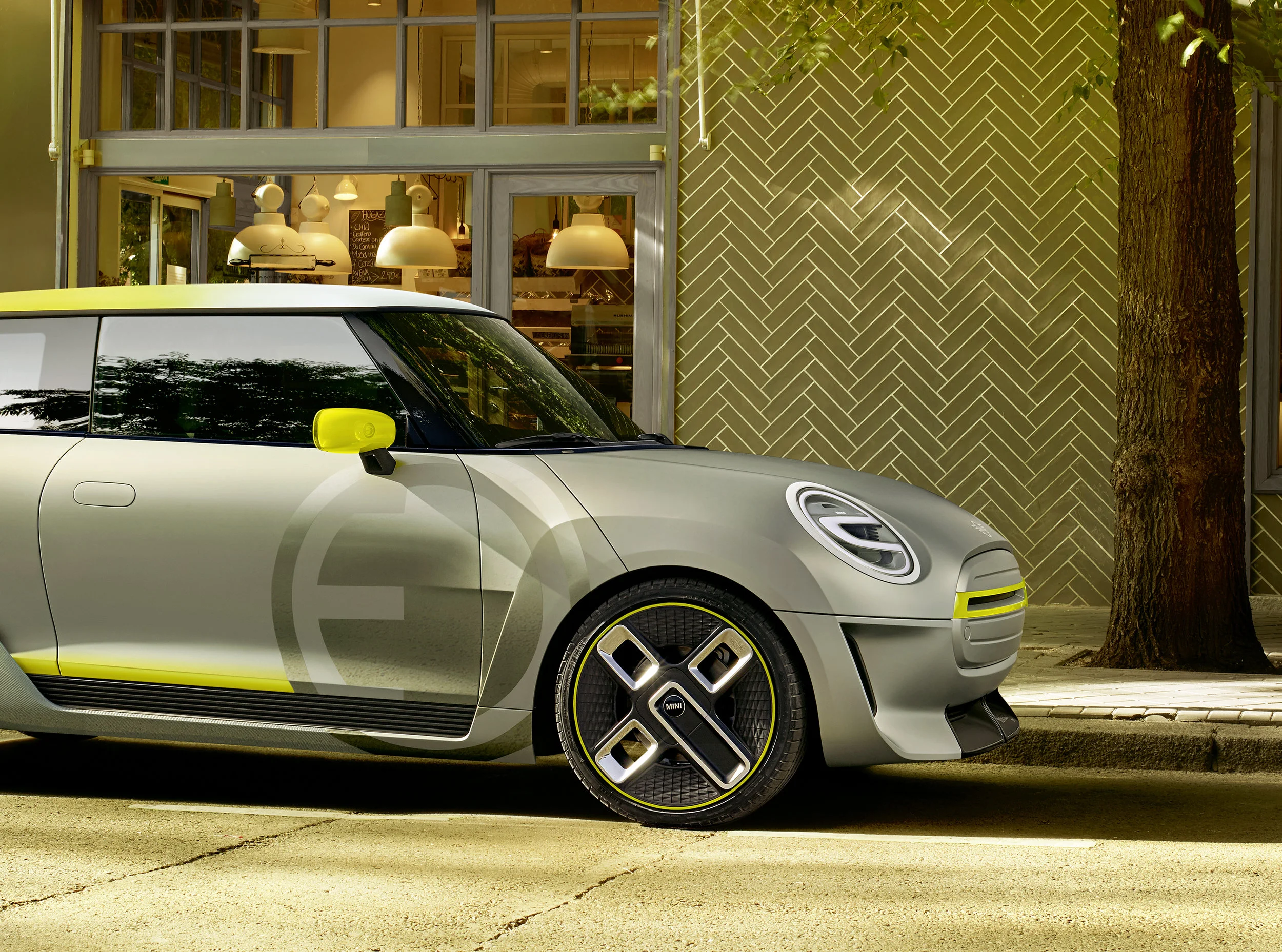 100_BMW - MINI (concept) (2019)_P90274834.jpg