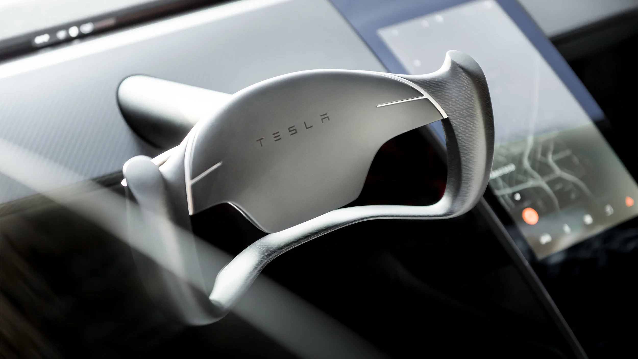 100_Tesla - Roadster_Roadster_Steering_Wheel.jpg