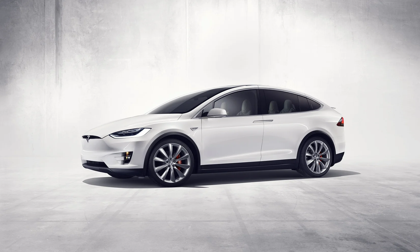 tesla-modelxwhite1.jpg