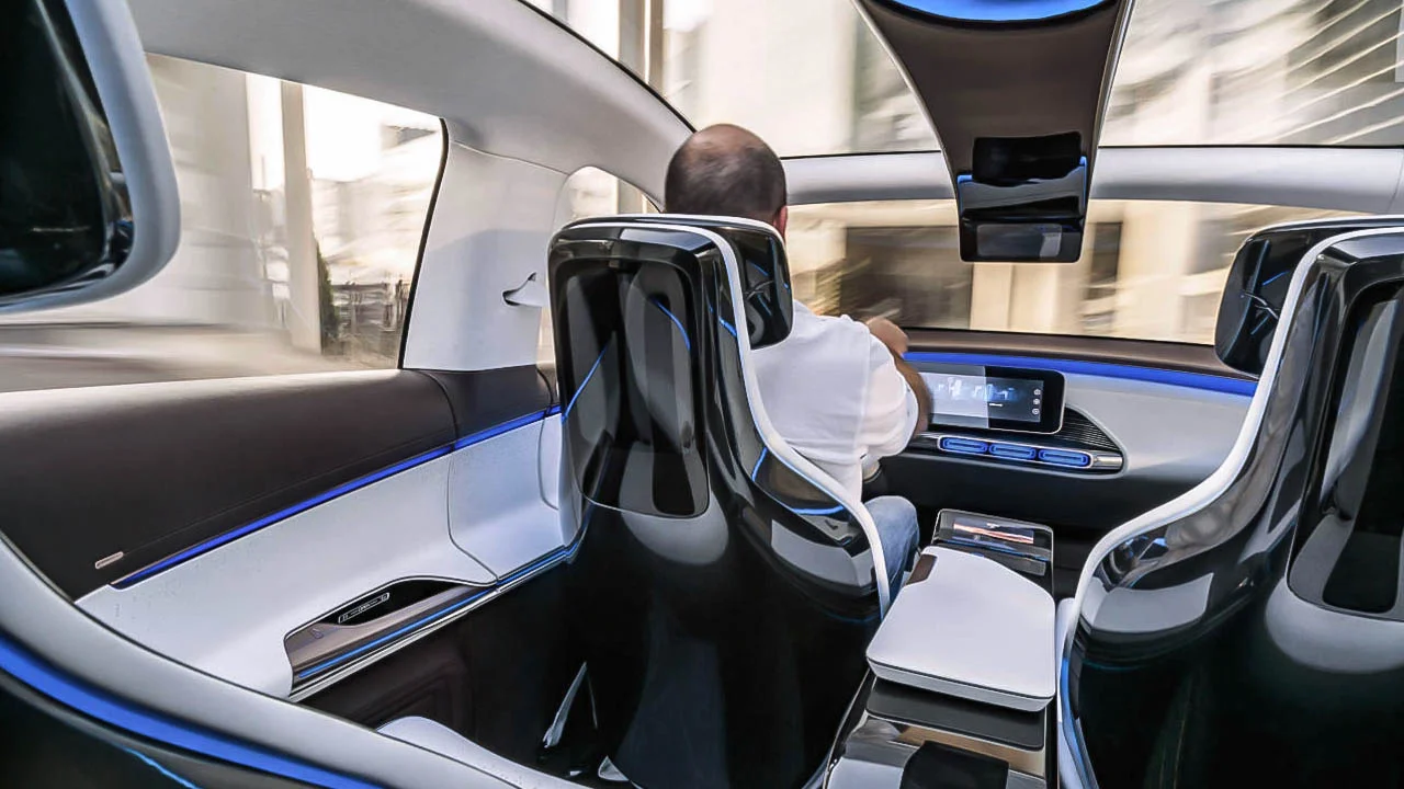 100_Mercedes-Benz - EQC (concept)_mercedes-eqc-8.jpg