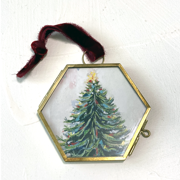 window christmas tree.png