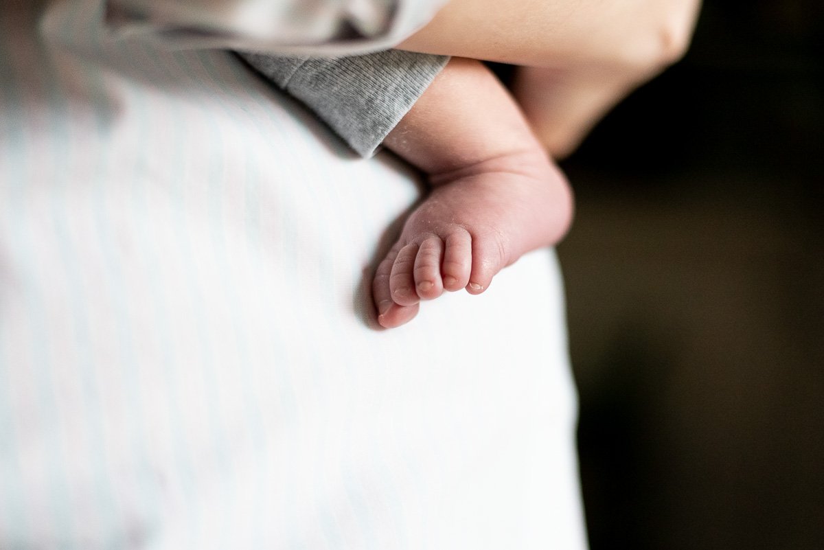 newborn baby foot  St. Louis Newborn Photography sarahrowlandphotography.com