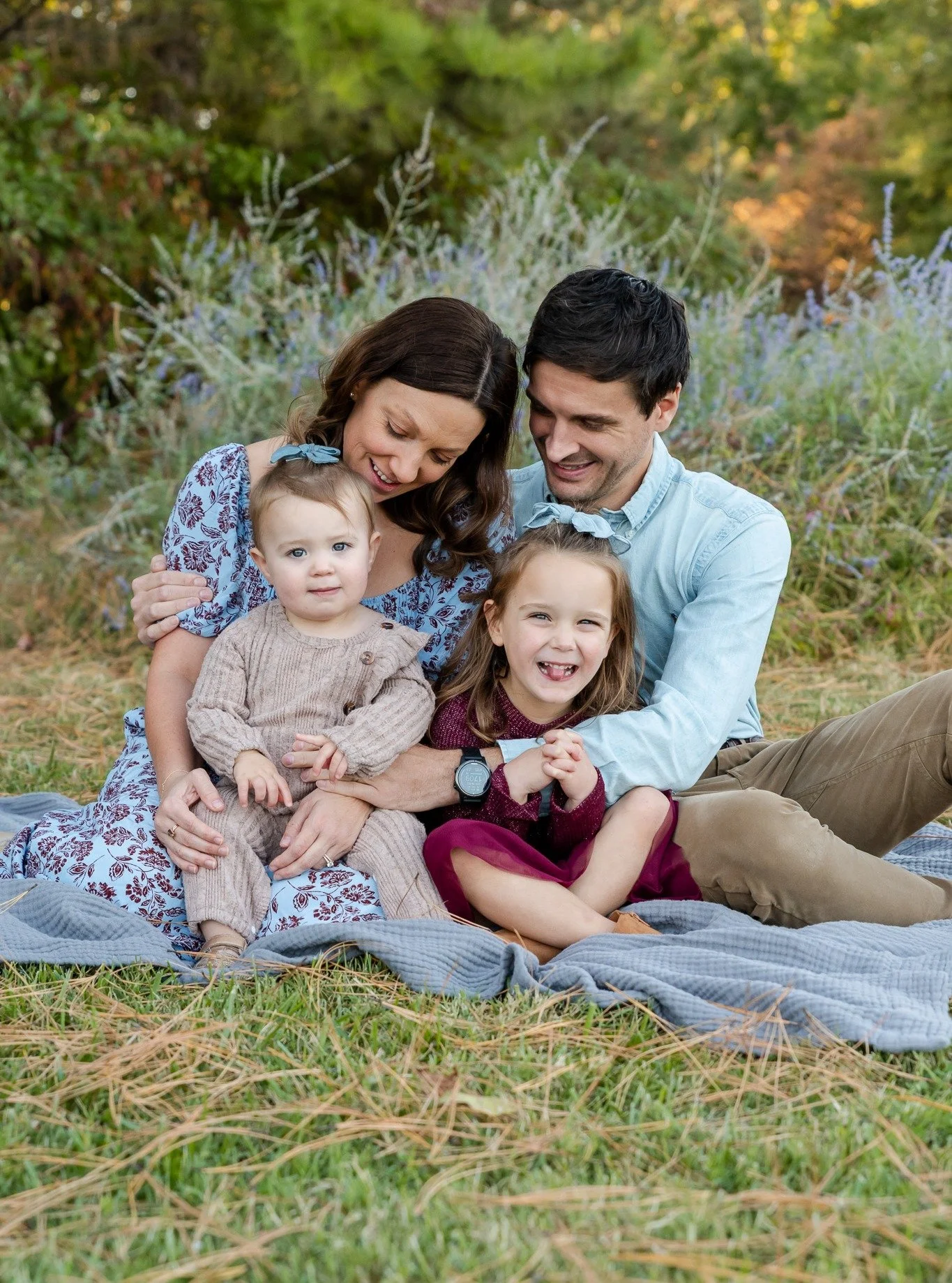 Fall Mini Sessions are on their way! Priority booking for email subscribers opens this weekend. Are you ready?