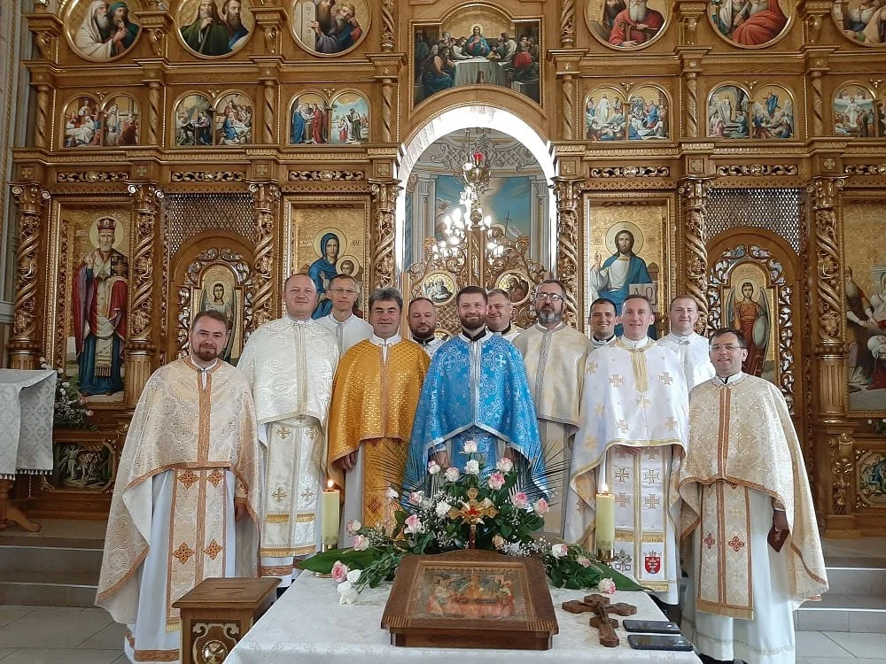 Priests continue to minister to the faithful in Ukraine
