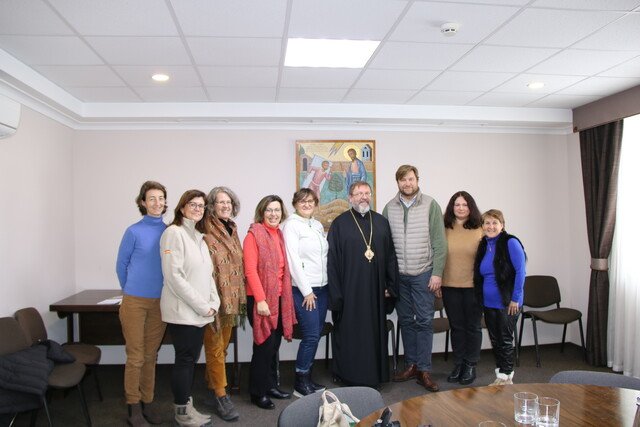  Meeting with Archbishop Shevchuk (Major Archbishop of Kyiv), 6th December 2023 in Lviv. Info trip Ukraine 2023.  Raquel Martín (ACN Spain)(2nd from the left), Kira von Bock-Iwaniuk (ACN Germany)(3rd from the left), Maria Lozano (ACN Germany)(4th fro