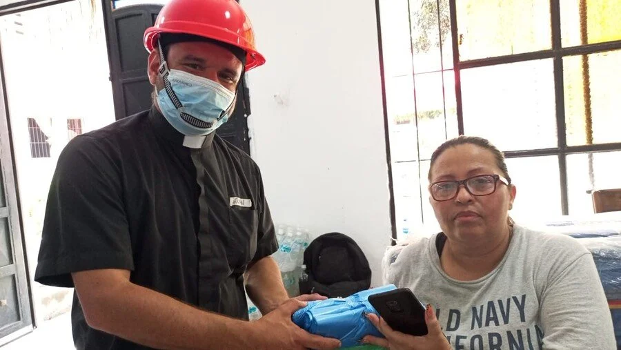 Venezuela: Seminarians put theology into practice among the rubble