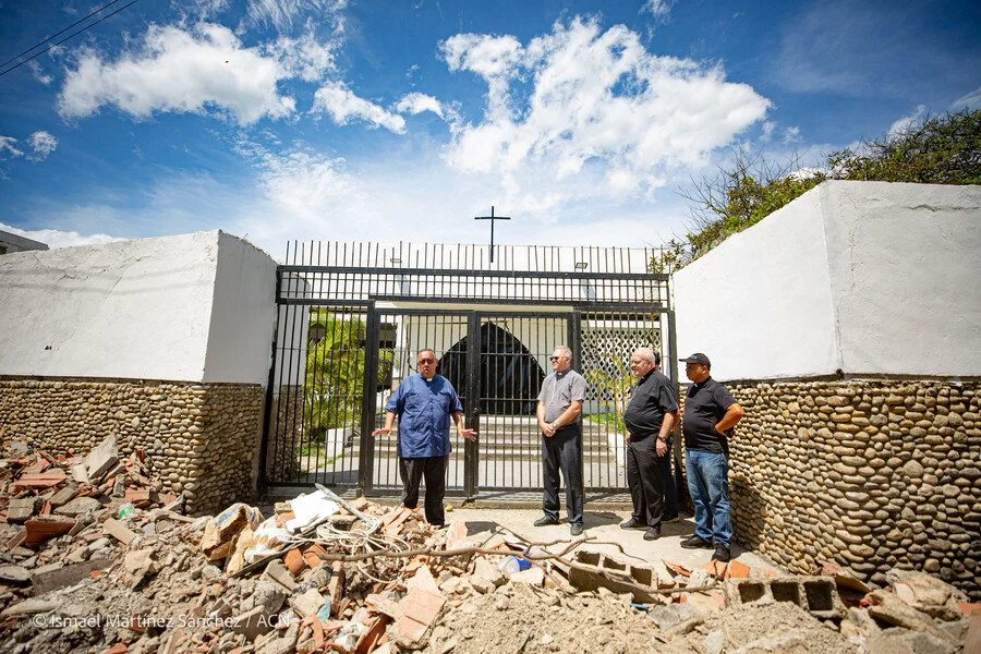 Venezuela earthquakes: 'The Church is more than buildings ... We are with the people in the streets'