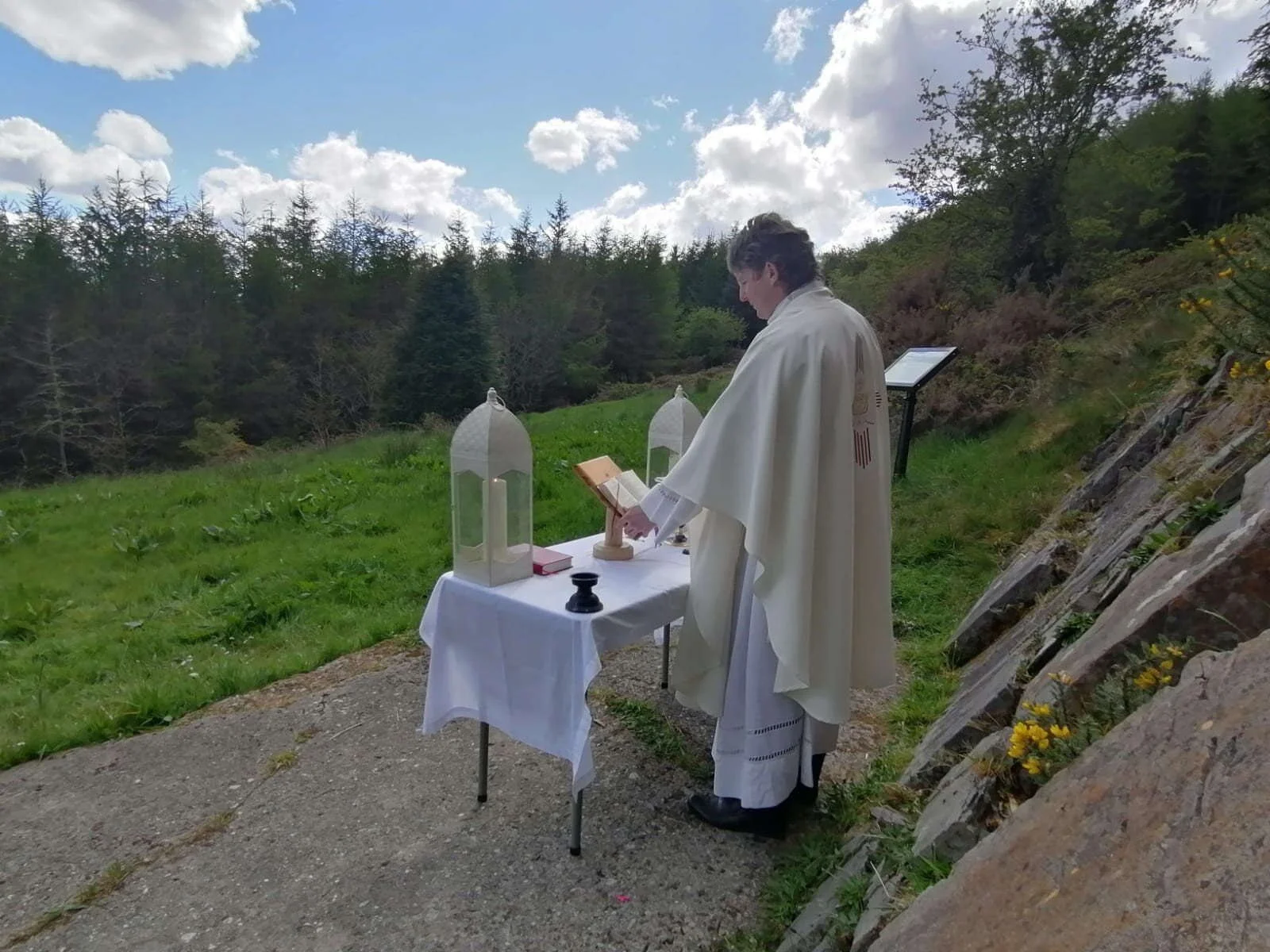 Fr Vincent Stapleton celebrates Mass at Loughisle Mass Rock