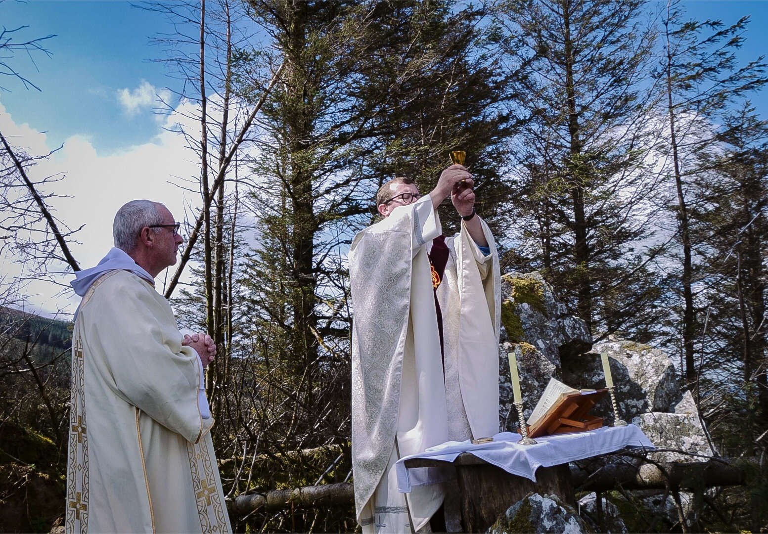 Fr Bill Shaughnessy and Rev Derek Leonard celebrate Mass in the Dublin Mountains
