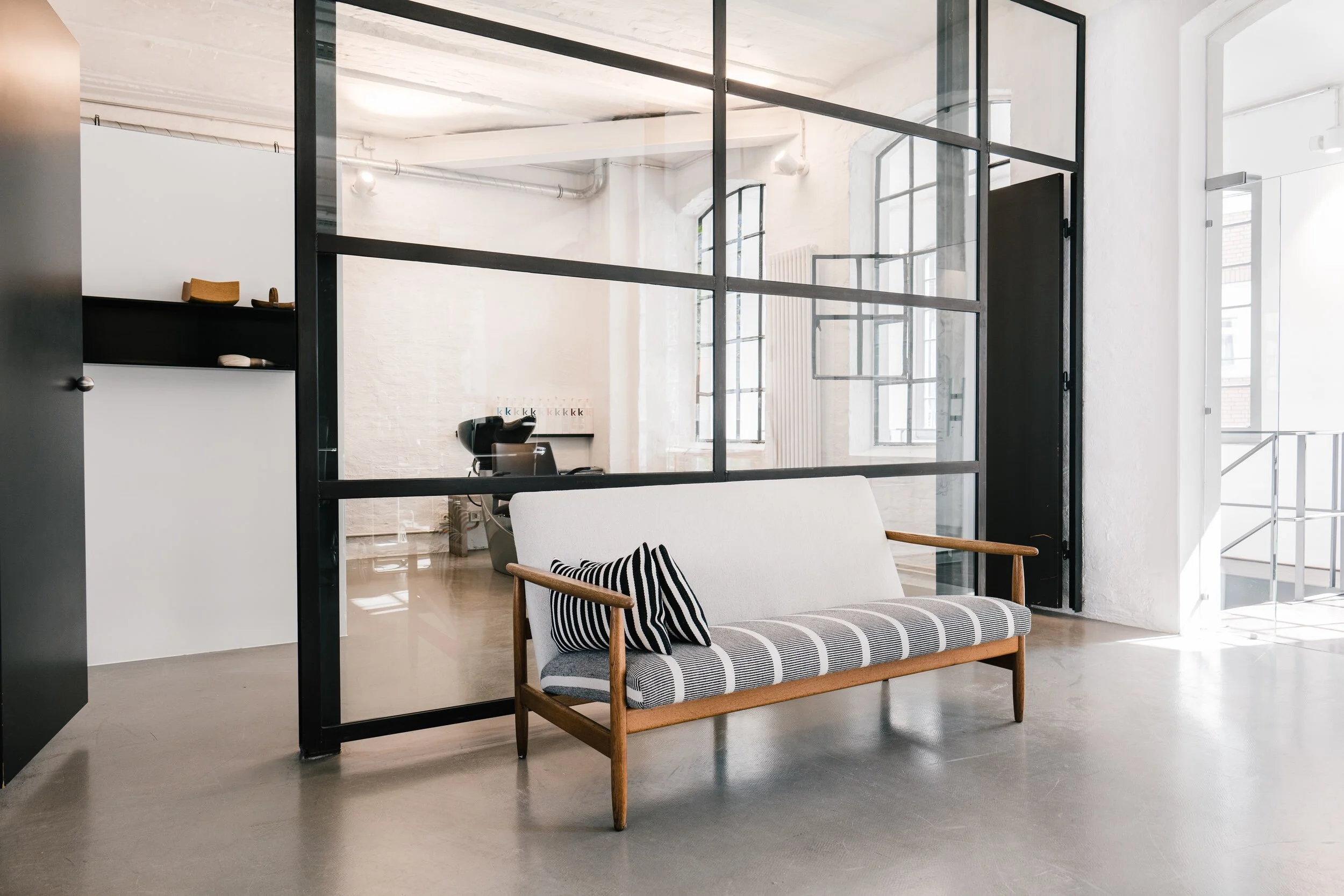 StefanTrochaPhotography-4U-Interior-1-L1110898-compressed.jpg