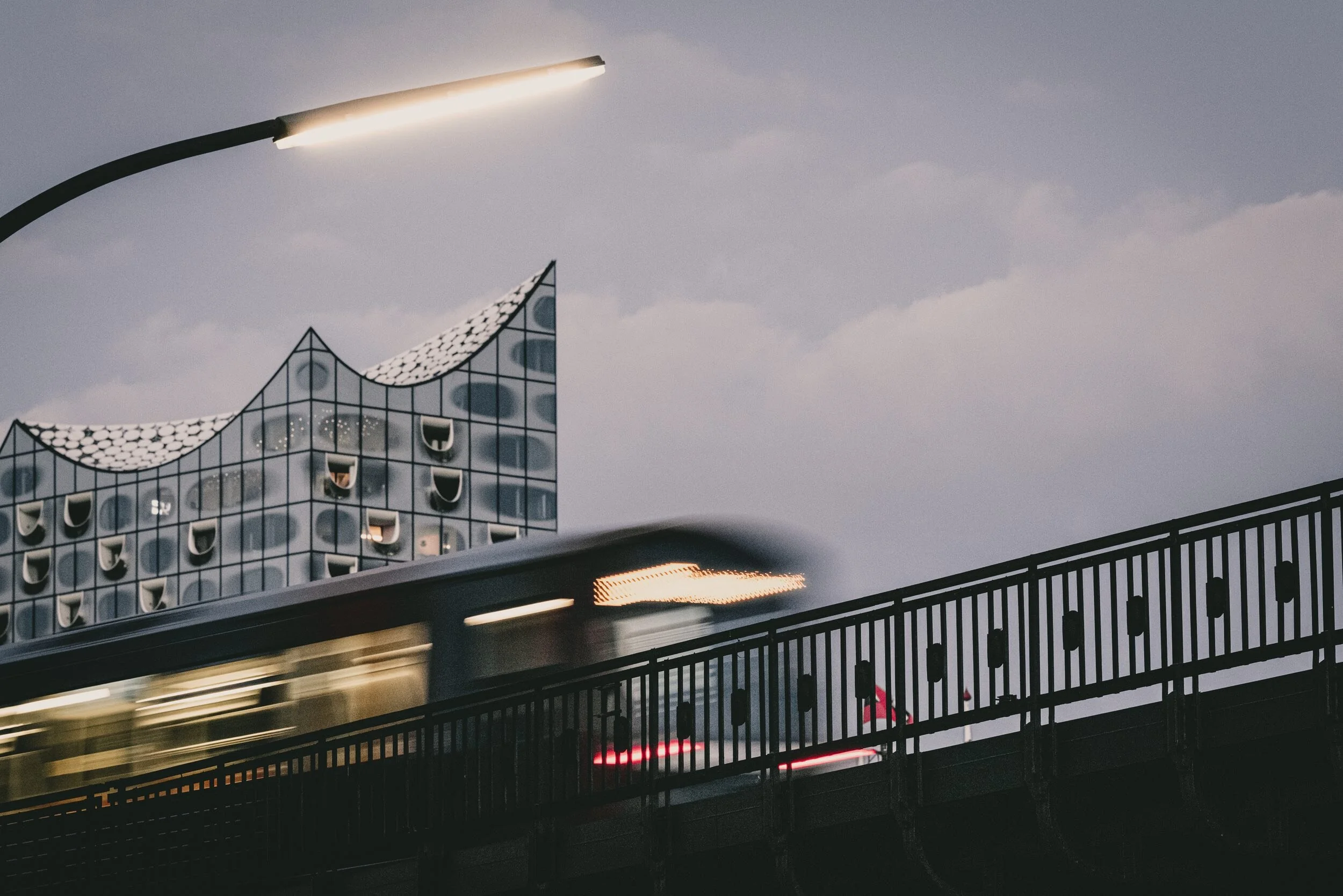 StefanTrochaPhotography-HVV-L1130776-compressed.jpg
