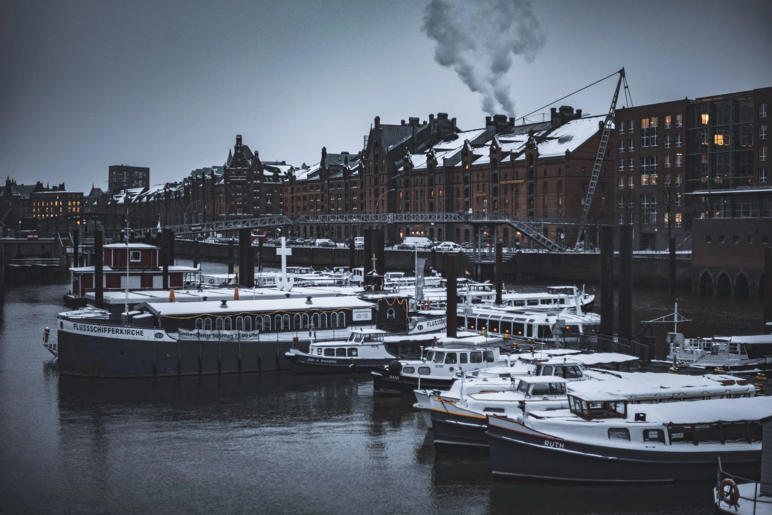 StefanTrochaPhotography-Speicherstadt-L1008117-2-compressed.jpg